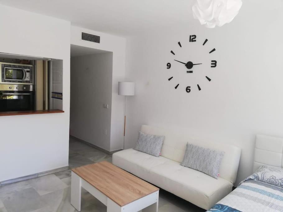 Estudio Cosmopolita Marbella Buitenkant foto